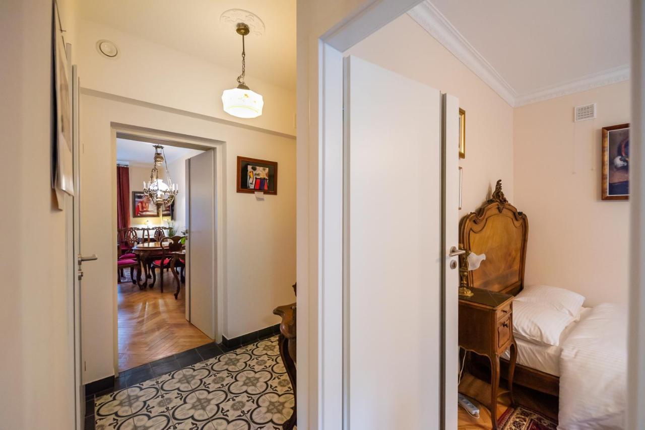Downtown Antique Apartment Warsaw Exterior photo